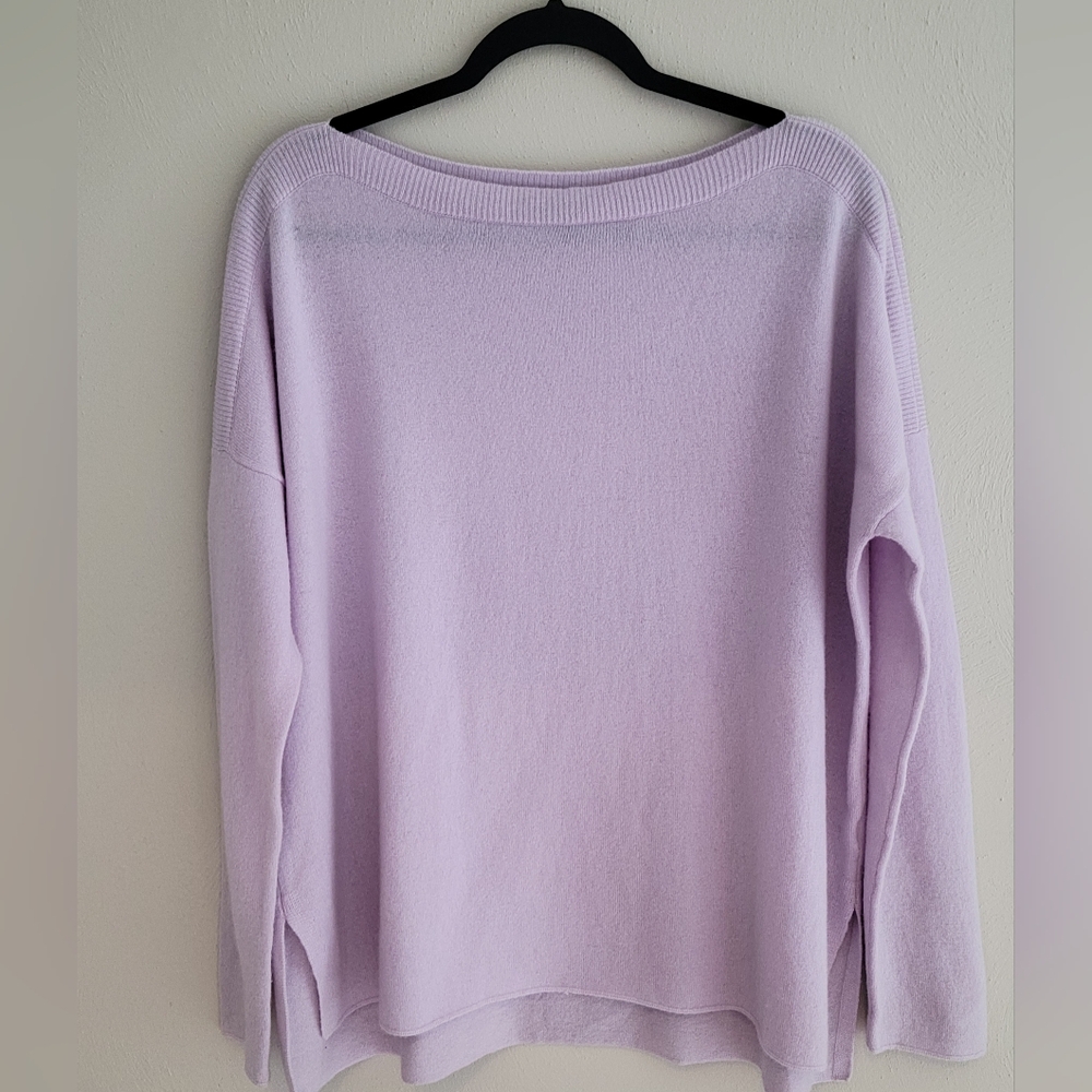 Vince 100% Cashmere Soft Lavender Over- sized Boatneck Sweater SZ Large